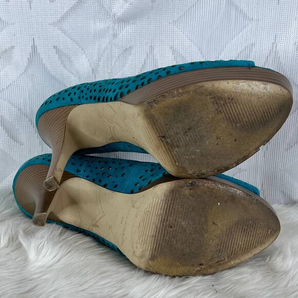 Enzo Angiolini Sully Perforated Suede High Heels Teal Peep Toe Size 9 - Picture 7 of 7